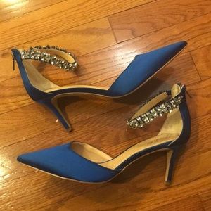 Never worn! No wear!